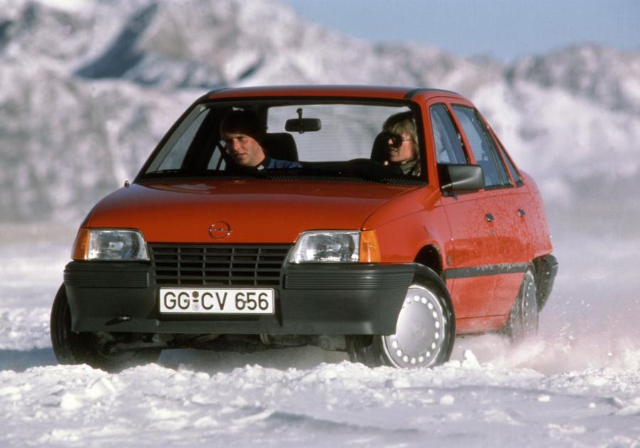 Opel Kadett GL Sedan (E) '1985